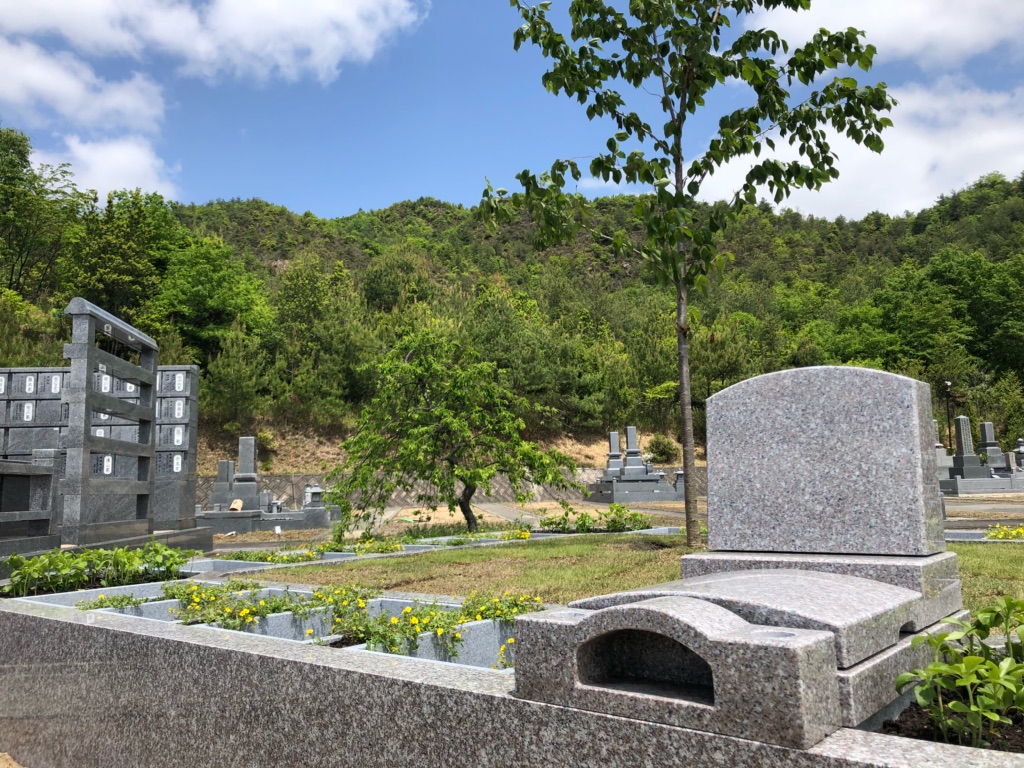 東広島墓地　森の国桜花ガーデン